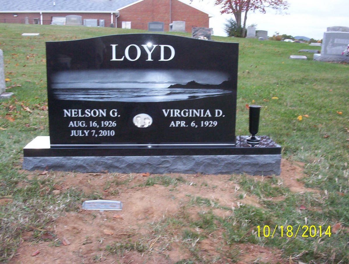 Black Etched Granite Memorials Valley Monument Company   Black Etched 3 1200x906 